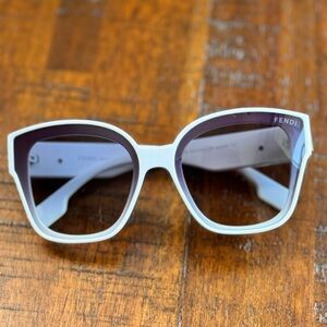 White Pretty Fendi Sunglasses
